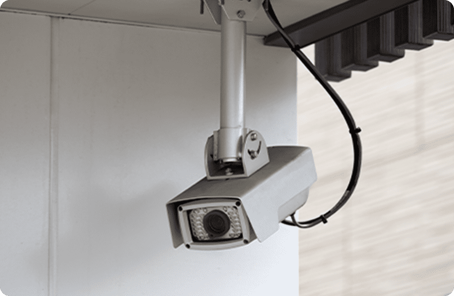 店舗や事務所の入退室管理や、防犯カメラを設置したい